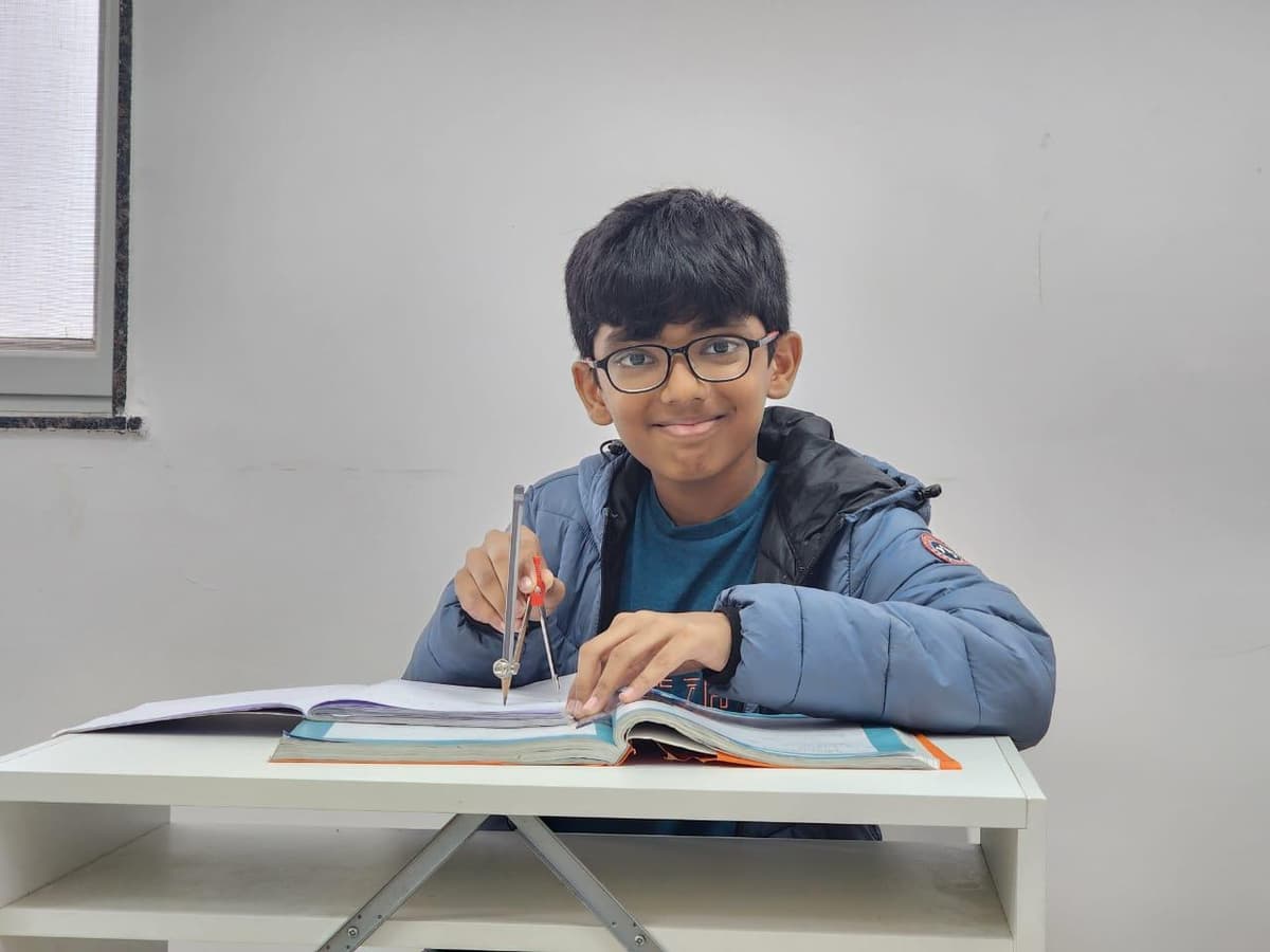 MindSplash Academy primary students learning math and science concepts